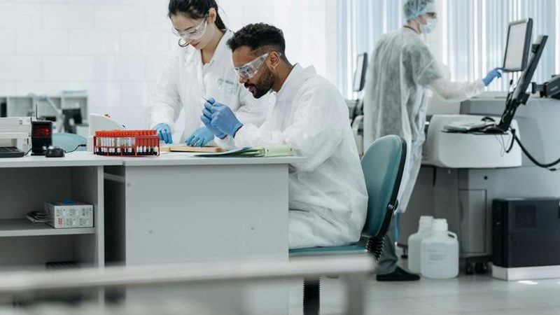 医药公司生产厂家直销：合规与安全的双重考量